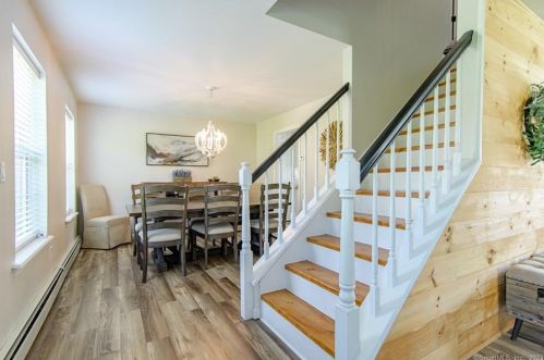 15 Bartlett Meadow Dr, Killingly CT  06241-1847 exterior