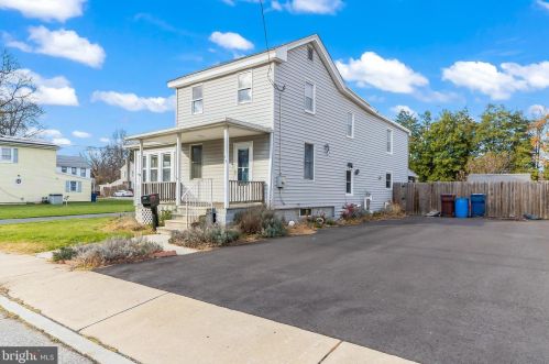 29 Hunt St, Pilesgrove, NJ 08098-1127