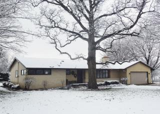 12852 Ellen Dr, Genoa, IL 60135-7725
