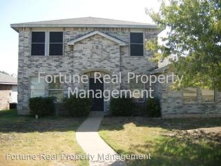 717 Lovern St, Cedar Hill TX  75104-6061 exterior