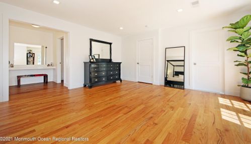 39 Harrison Ave, Tinton Falls NJ  07701 exterior