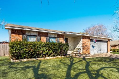 7204 Baird Dr, Fort Worth TX  76134-3618 exterior