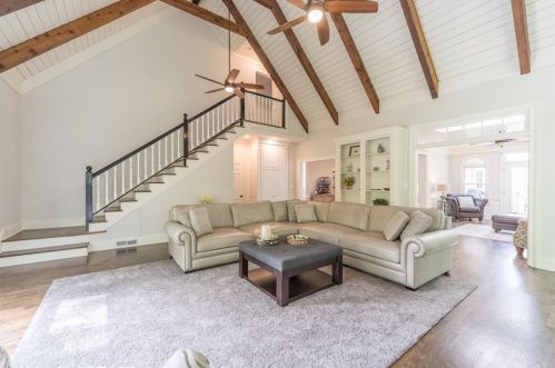 1565 Lazy River Ln, Atlanta GA  30350-3521 exterior