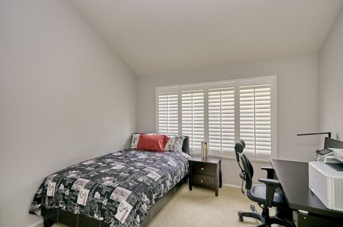 1885 Caminito De La Montana, Glendale CA  91208-3044 exterior