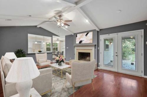 3229 Flowerdale Ln, Dallas, TX 75229-5054