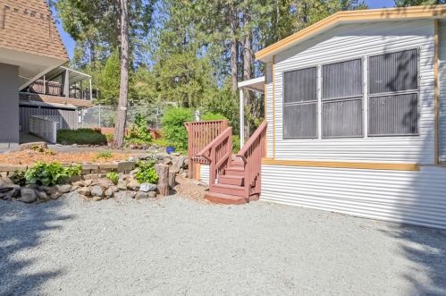 908 Pampas Dr, Grass Valley, CA 95945-4170