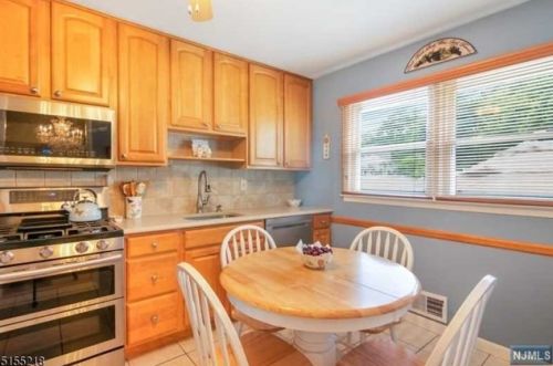 14 Crestmont Dr, Dover NJ  07801-1924 exterior