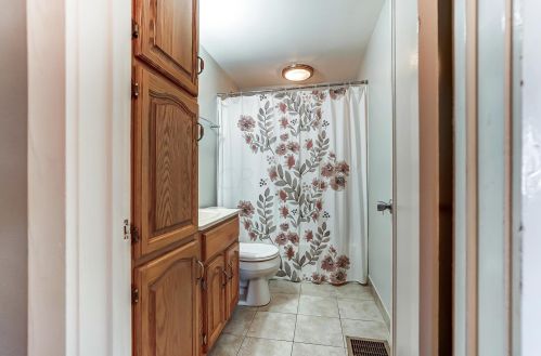 1483 Burnett Rd, Springfield OH  45505-3411 exterior