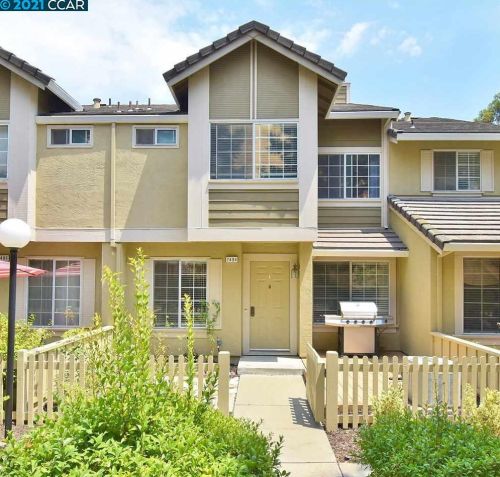 7494 Oxford Cir, Pleasanton, CA 94568-3755