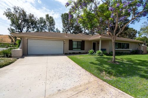 16 Lemon Tree, Irvine, CA 92612-2335