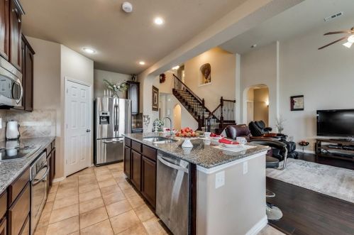 1500 Grassy View Dr, Fort Worth TX  76177-7550 exterior