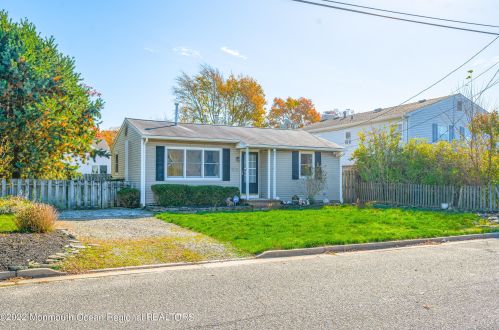 1514 Ivy Rd, Point Pleasant Beach, NJ 08742-4221