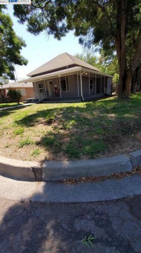 987 Laurel St, Gridley, CA 95948-3015
