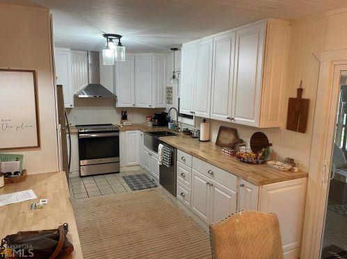 654 Bonner Rd, Carrollton, GA 30117-8206