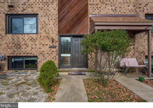 8971 Skyrock Ct, Columbia, MD 21046-1455