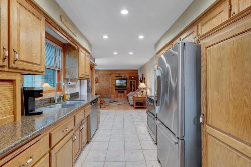 94 Bridgewater Dr, Saint Paul MN  55127-6976 exterior