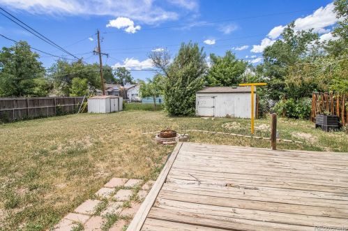 821 Nile St, Aurora CO 80401-2934 exterior