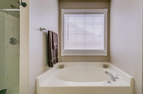 1015 River Plantation Dr, Holly Springs GA  30188-2388 exterior