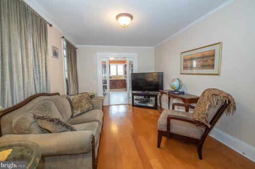 1413 Juniper St, Philadelphia PA  19147-4924 exterior