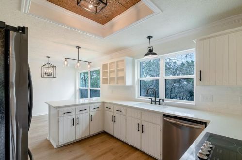 1 Carriage House Ln, Austin TX  78737-9321 exterior