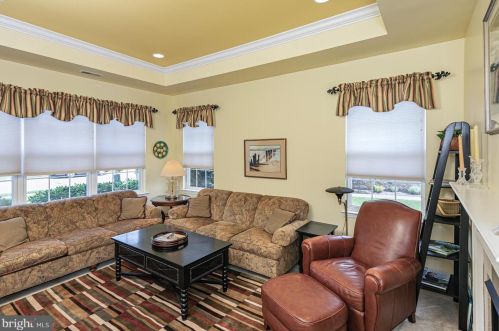 124 Copperfield Dr, Trenton NJ  08648-2583 exterior