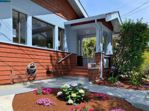2420 Sacramento St, Berkeley, CA 94702-2130