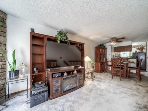 11885 Kepner Dr, Aurora CO 80012-3284 exterior