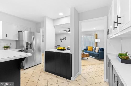 301 Ridgeview Rd, Princeton NJ  08540-7666 exterior