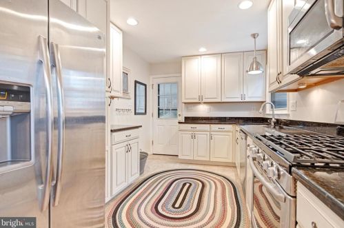 8634 Langport Dr, Springfield VA  exterior