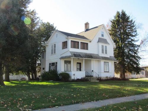 106 Prairie, Mabel, MN 55954-1527