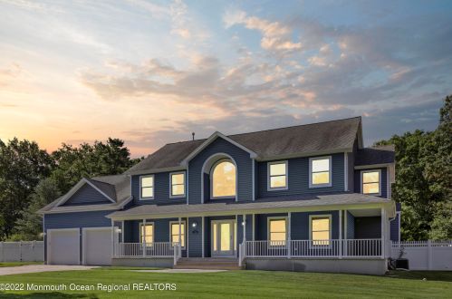 176 Pheasant Dr, Berkeley Township, NJ 08721-1921
