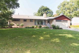 209 Orleans Dr, Bloomington, IL 61701-2013