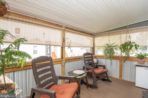 115 Dovefield Dr, Lancaster PA  17603-4687 exterior