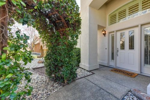 1110 Crestline Cir, Folsom, CA 95762-7218