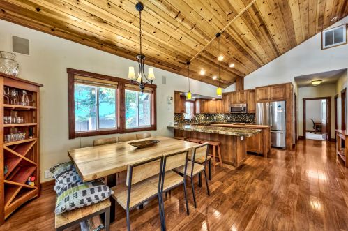 14649 Christie Ln, Truckee CA 96161-7155 exterior