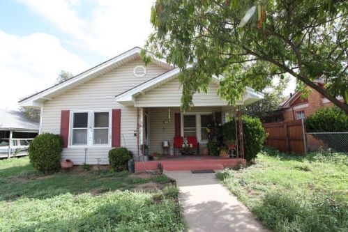1609 Main St, Big Spring, TX 79720-4527
