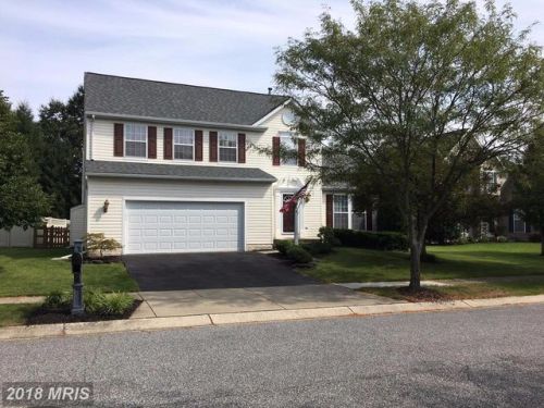 8203 Royal Star Ct, Riviera Beach, MD 21122-3860