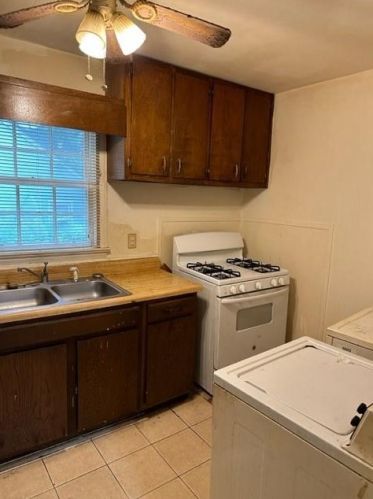 2983 Harlan Dr, Atlanta GA  30344-3758 exterior