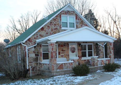 94 County Road 302, Linn, MO 65051-3278