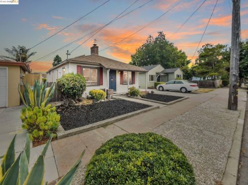 5912 Van Fleet Ave, Richmond, CA 94804-5938