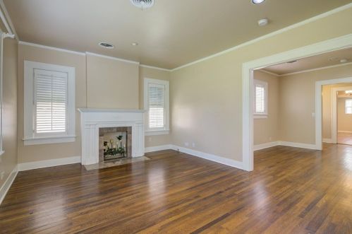 3812 Bunting Ave, Fort Worth TX  76107-2609 exterior