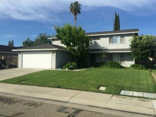 9879 Country Meadow Dr, Stockton, CA 95209-5141