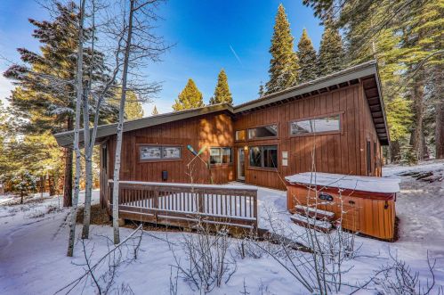 705 Conifer, Truckee CA  96161-3924 exterior