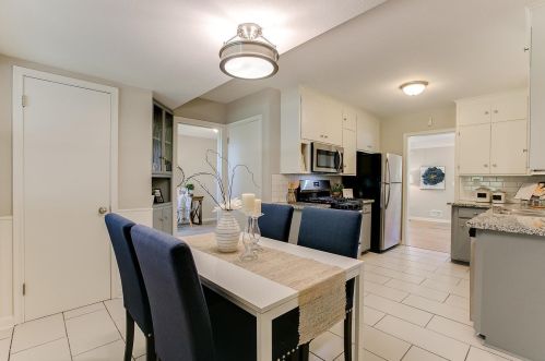 2445 Aglen St, Saint Paul MN  55113-3309 exterior