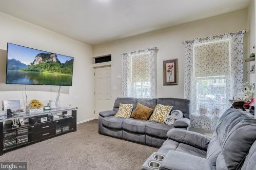 276 Bellevue Ave, Trenton NJ  08618-4668 exterior