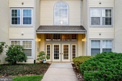 101 Claridge Ct, Princeton, NJ 08540-7032