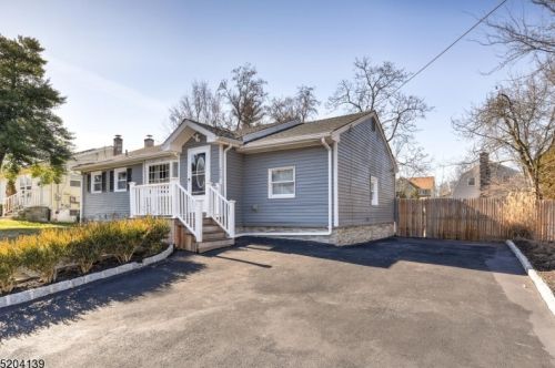 240 Maple Ave, South Bound Brook, NJ 08880-1334