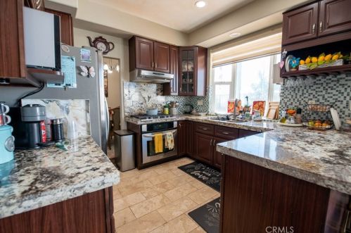 997 Dylan Way, Anaheim CA  92808-1519 exterior