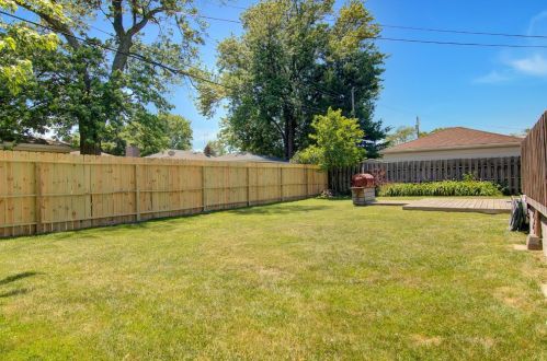 2042 38th St, Hammond, IN 46322-1849