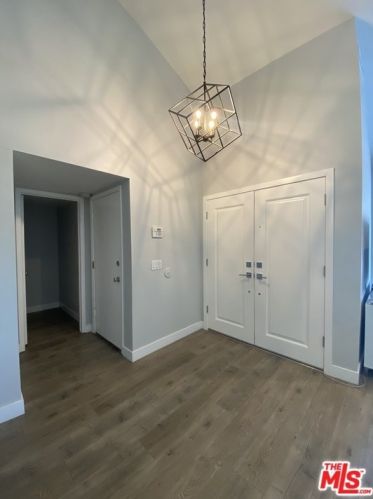 30111 Amelia Dr, Calabasas, CA 91301-4035